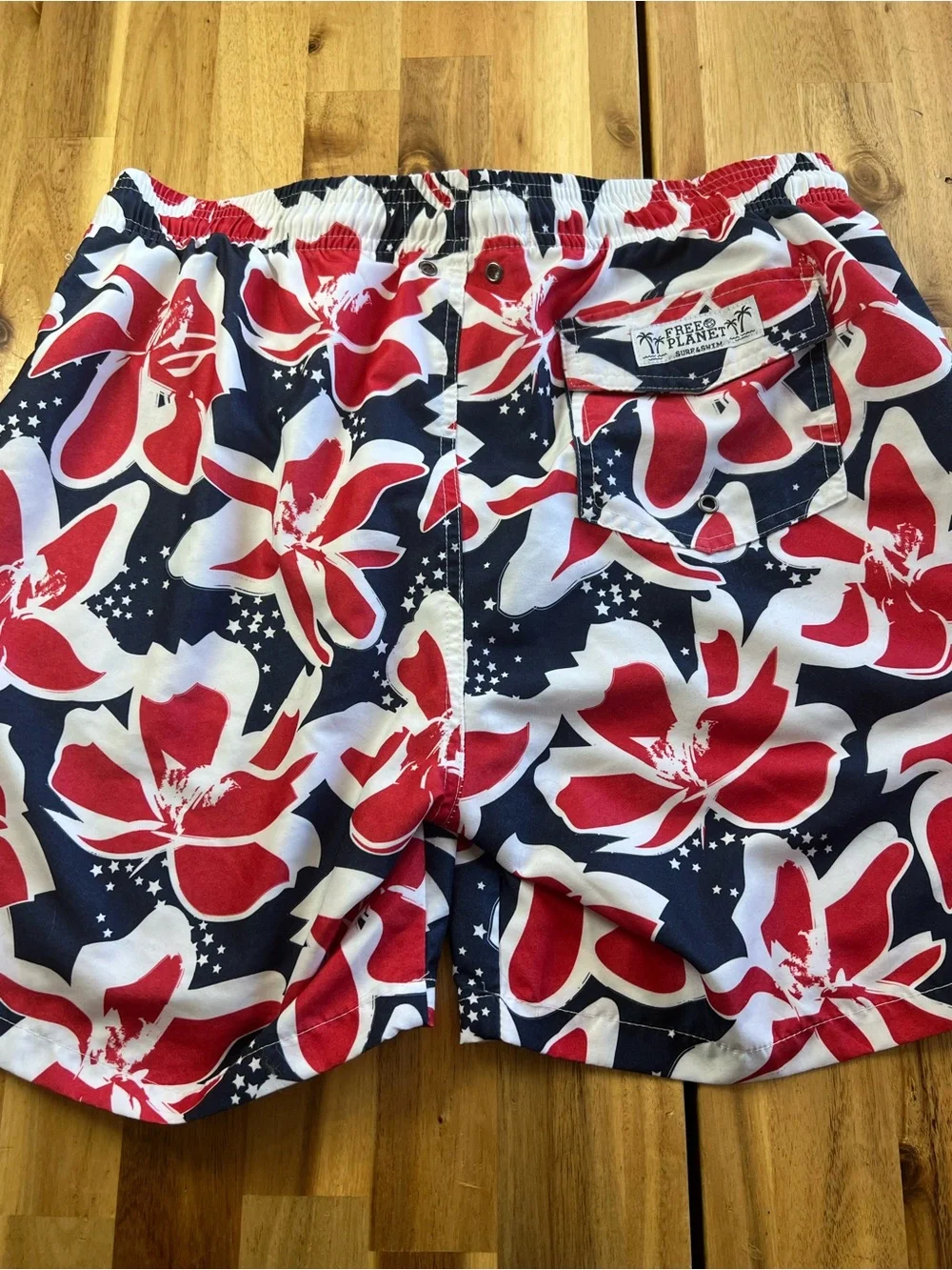 Free Planet Men’s Large Patriotic Floral Swim Trunks Red White Blue Lined Shorts